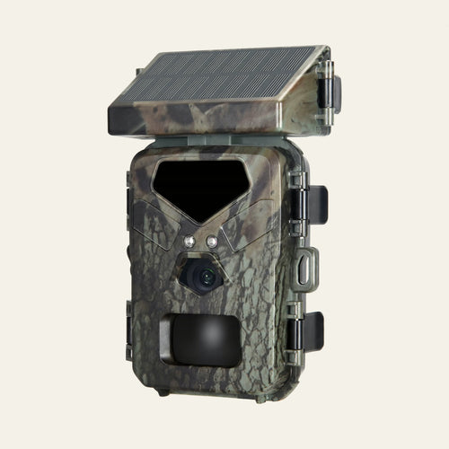 Caméra de chasse solaire compacte Full HD 1080p, vue de face avec son panneau solaire intégré